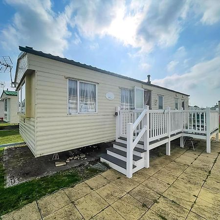 Caravan For Hire At St Osyth Beach Holiday Park In Essex Ref 28107Y Clacton-on-Sea Kültér fotó