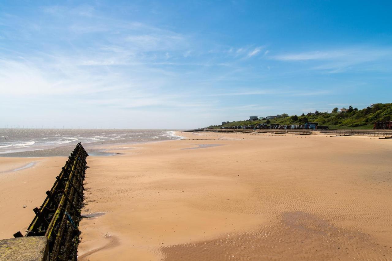 Caravan For Hire At St Osyth Beach Holiday Park In Essex Ref 28107Y Clacton-on-Sea Kültér fotó