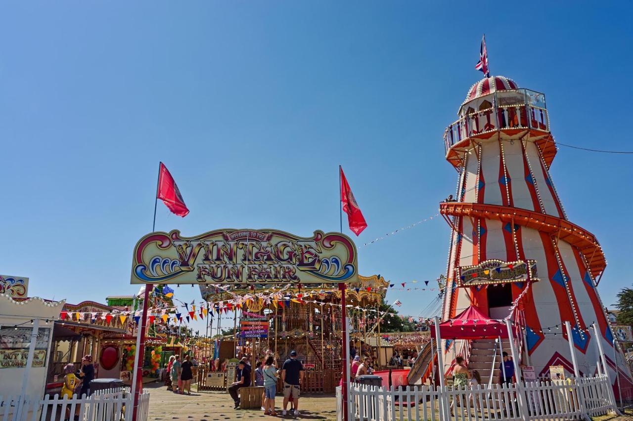 Caravan For Hire At St Osyth Beach Holiday Park In Essex Ref 28107Y Clacton-on-Sea Kültér fotó
